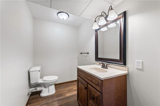 7606 NW 69th Terrace, Kansas City, MO 64152
