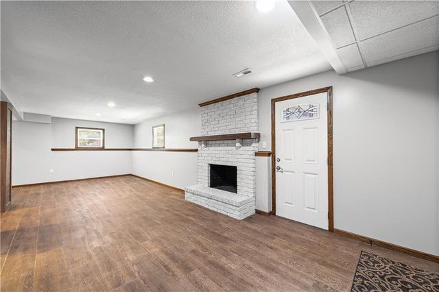 7606 NW 69th Terrace, Kansas City, MO 64152