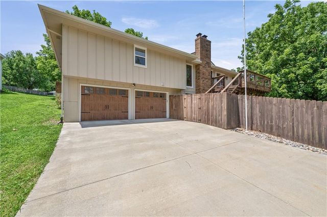 7606 NW 69th Terrace, Kansas City, MO 64152