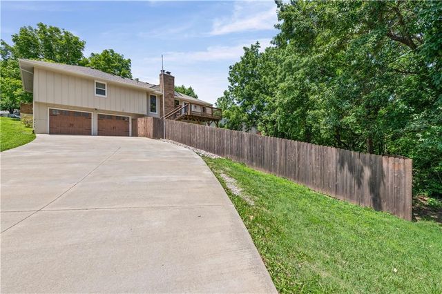 7606 NW 69th Terrace, Kansas City, MO 64152