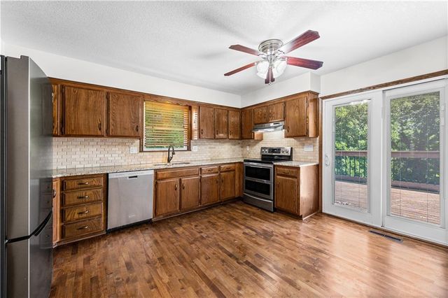 7606 NW 69th Terrace, Kansas City, MO 64152