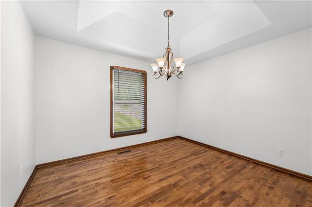 7606 NW 69th Terrace, Kansas City, MO 64152