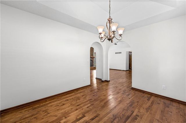 7606 NW 69th Terrace, Kansas City, MO 64152