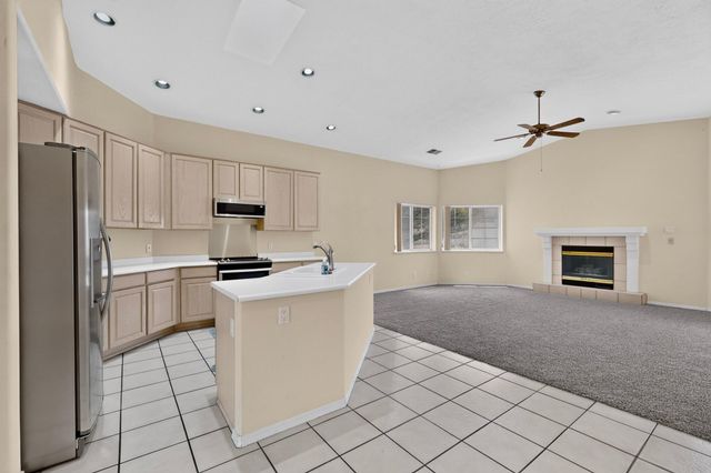 3149 Ashkirk Loop SE, Rio Rancho, NM 87124