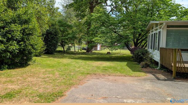 1002 Speake Road NW, Huntsville, AL 35816