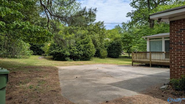 1002 Speake Road NW, Huntsville, AL 35816