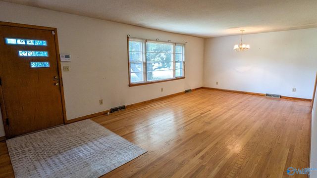 1002 Speake Road NW, Huntsville, AL 35816