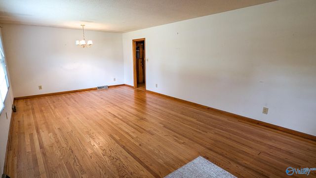 1002 Speake Road NW, Huntsville, AL 35816