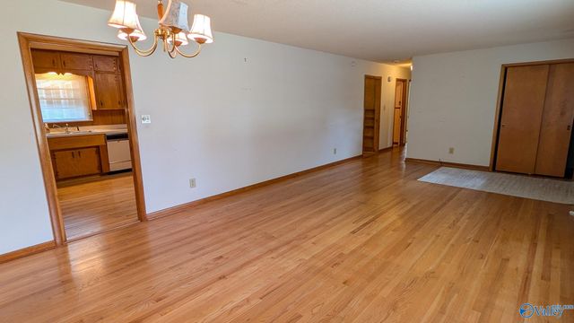 1002 Speake Road NW, Huntsville, AL 35816