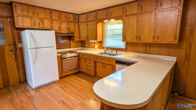 1002 Speake Road NW, Huntsville, AL 35816