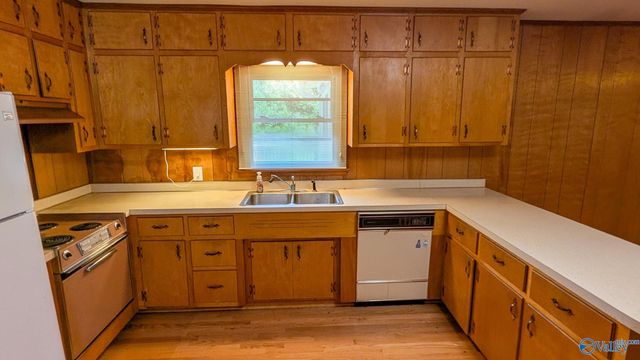 1002 Speake Road NW, Huntsville, AL 35816