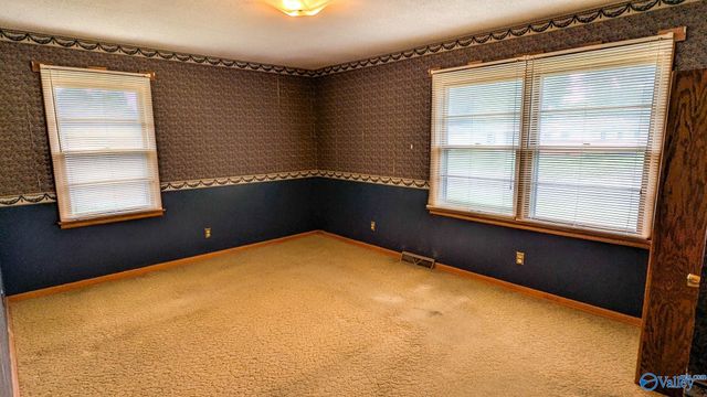 1002 Speake Road NW, Huntsville, AL 35816