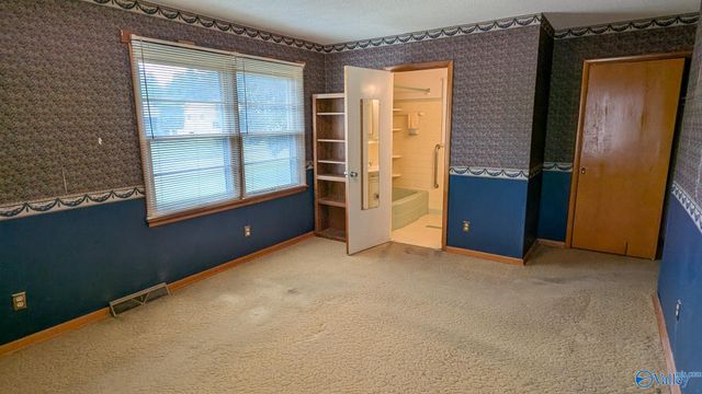 1002 Speake Road NW, Huntsville, AL 35816