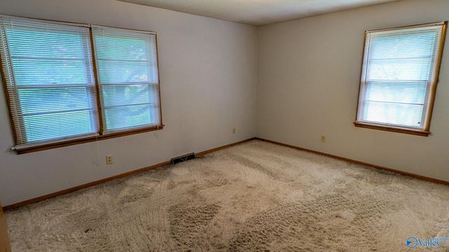 1002 Speake Road NW, Huntsville, AL 35816