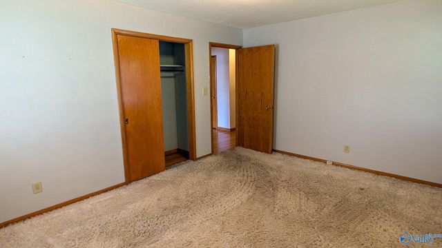 1002 Speake Road NW, Huntsville, AL 35816