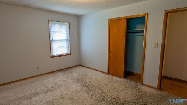 1002 Speake Road NW, Huntsville, AL 35816