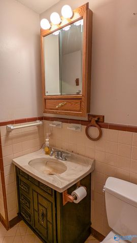 1002 Speake Road NW, Huntsville, AL 35816