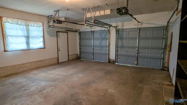 1002 Speake Road NW, Huntsville, AL 35816