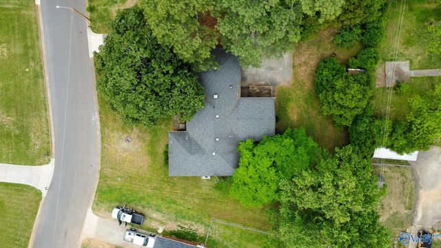 1002 Speake Road NW, Huntsville, AL 35816