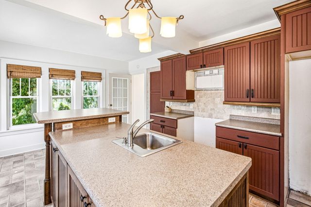 2501 Lakeview Avenue, St. Joseph, MI 49085