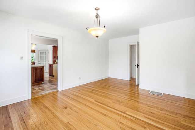 2501 Lakeview Avenue, St. Joseph, MI 49085