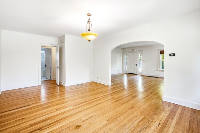 2501 Lakeview Avenue, St. Joseph, MI 49085