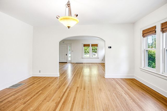 2501 Lakeview Avenue, St. Joseph, MI 49085