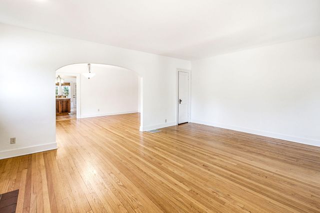 2501 Lakeview Avenue, St. Joseph, MI 49085