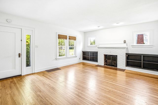 2501 Lakeview Avenue, St. Joseph, MI 49085