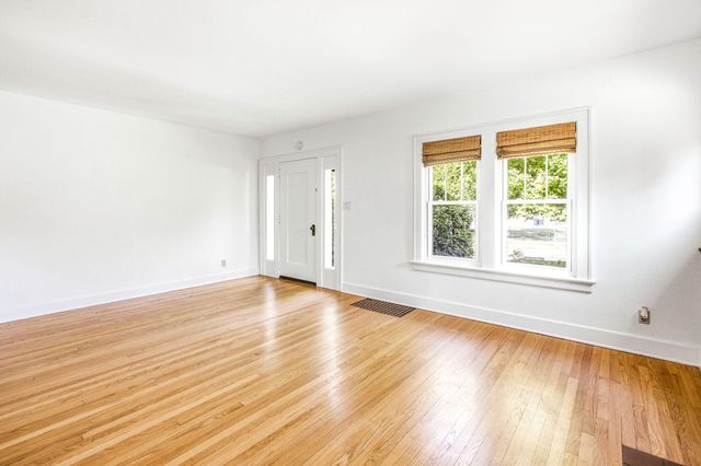 2501 Lakeview Avenue, St. Joseph, MI 49085