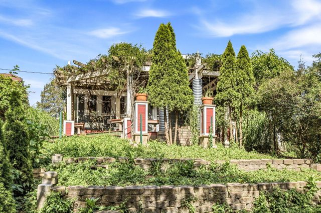 2501 Lakeview Avenue, St. Joseph, MI 49085