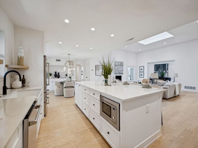 16810 Deer Park Drive, Dallas, TX 75248