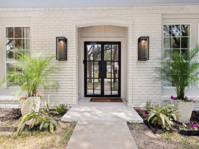 16810 Deer Park Drive, Dallas, TX 75248