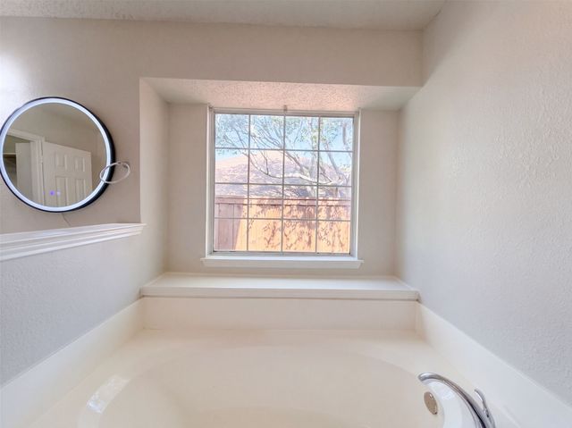 708 Fall Wheat Drive, Desoto, TX 75115