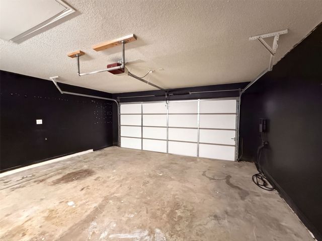 708 Fall Wheat Drive, Desoto, TX 75115