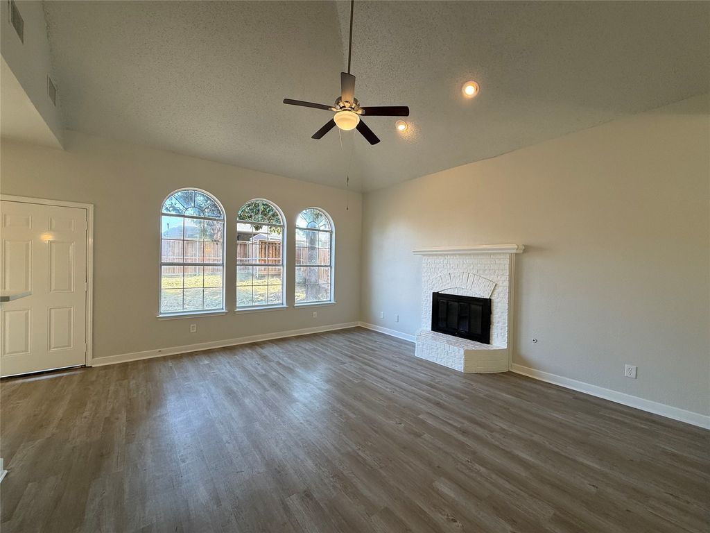 708 Fall Wheat Drive, Desoto, TX 75115 — photo 3