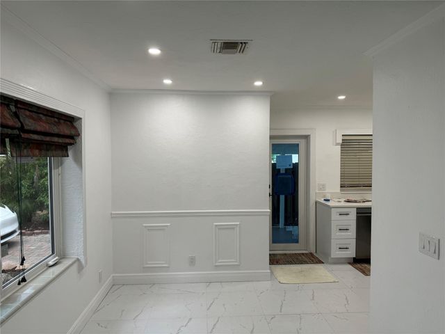 421 NE 21st Court, Wilton Manors, FL 33305