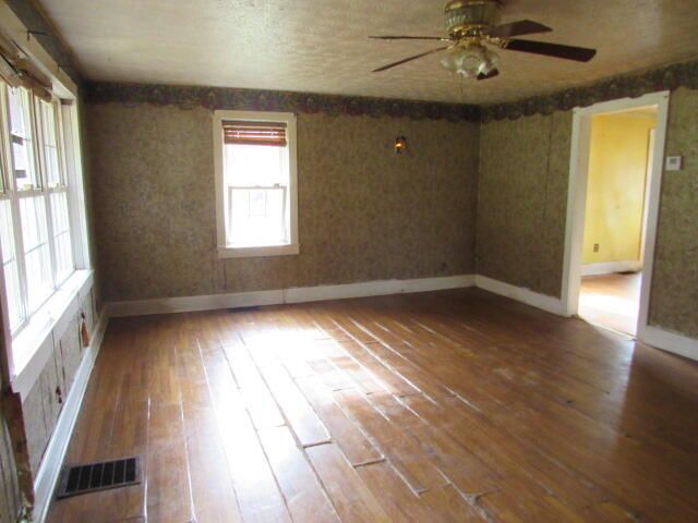 2082 KY-92, Pineville, KY 40977