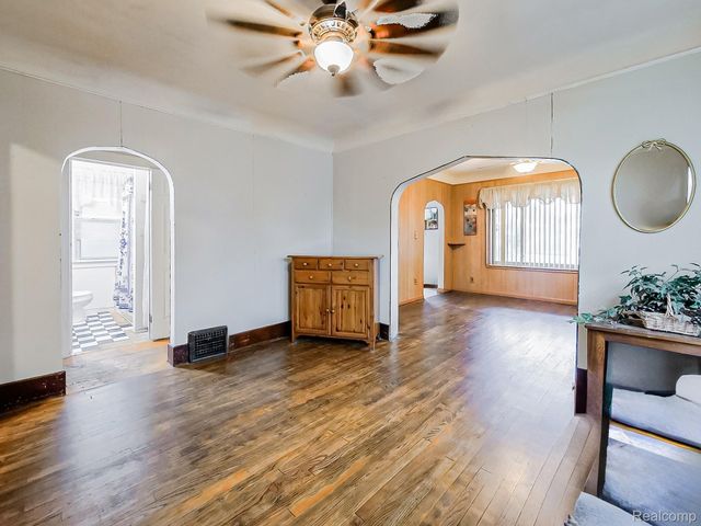 23560 Stewart Avenue, Warren, MI 48089