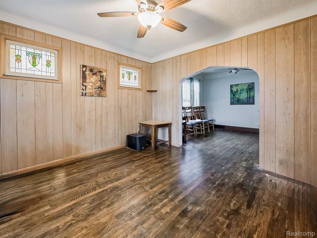 23560 Stewart Avenue, Warren, MI 48089