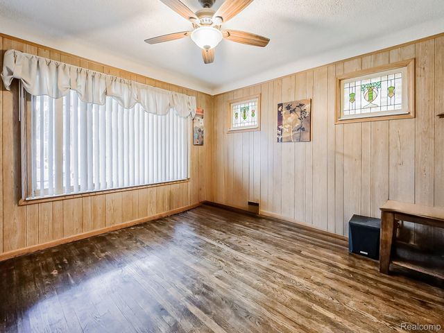 23560 Stewart Avenue, Warren, MI 48089