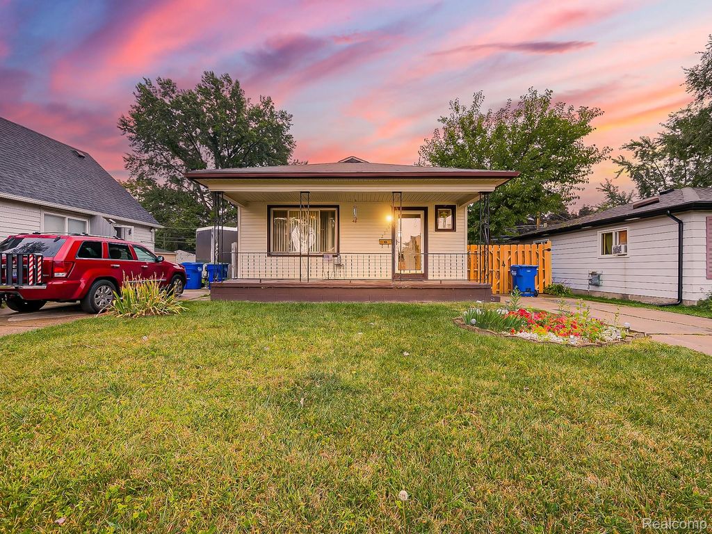 23560 Stewart Avenue, Warren, MI 48089