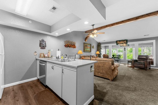 200 Golf View Drive 12, Branson, MO 65616