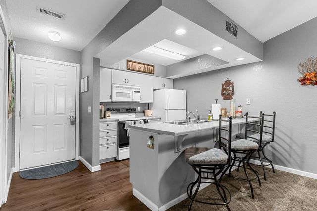 200 Golf View Drive 12, Branson, MO 65616