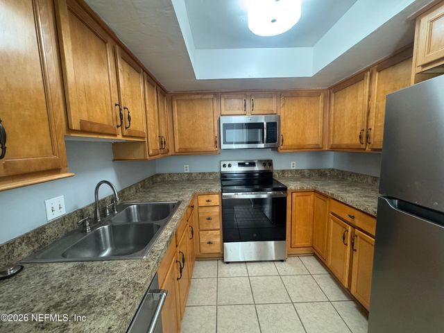 1904 CHALLENGER Court E 1904, Jacksonville, FL 32233
