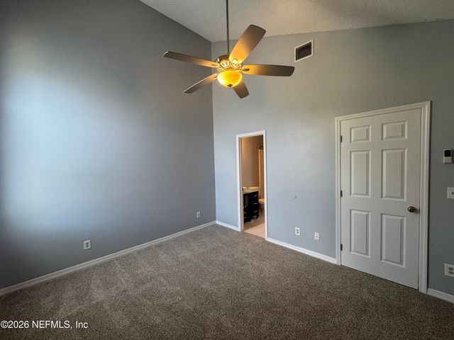 1904 CHALLENGER Court E 1904, Jacksonville, FL 32233