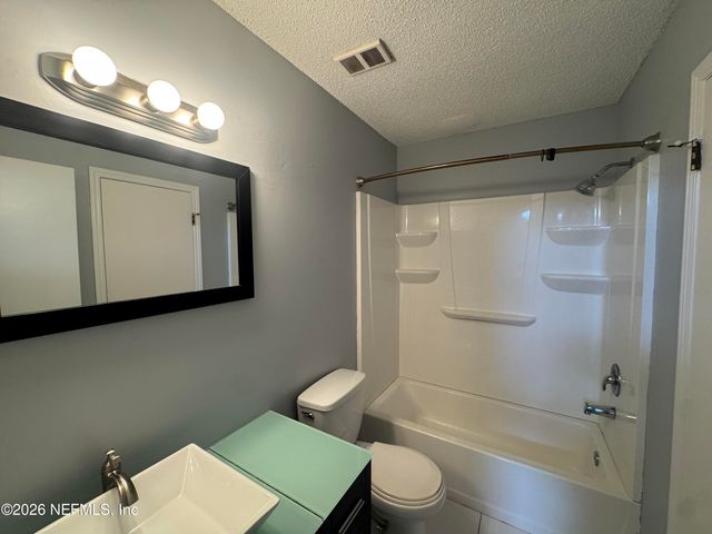 1904 CHALLENGER Court E 1904, Jacksonville, FL 32233