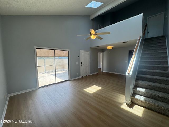 1904 CHALLENGER Court E 1904, Jacksonville, FL 32233