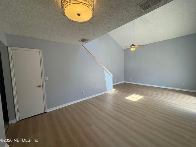 1904 CHALLENGER Court E 1904, Jacksonville, FL 32233