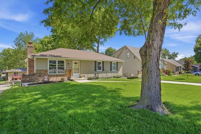 19304 E R D Mize Road, Independence, MO 64057